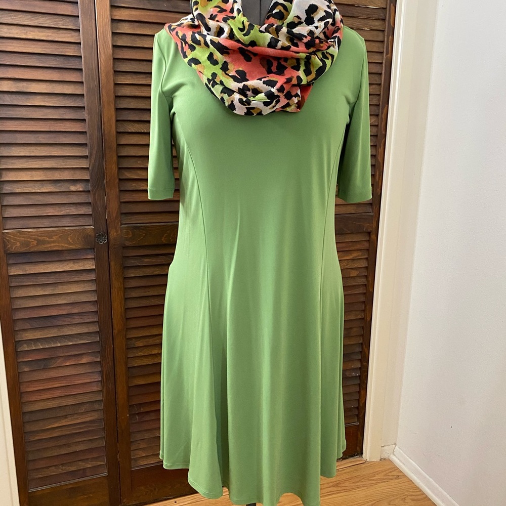Susan Graver liquid knit dress w/infinity scarf.